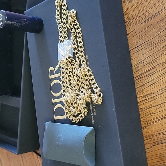 Dior Rouge DIOR Minaudiere CLUTCH - Picture 8 of 8